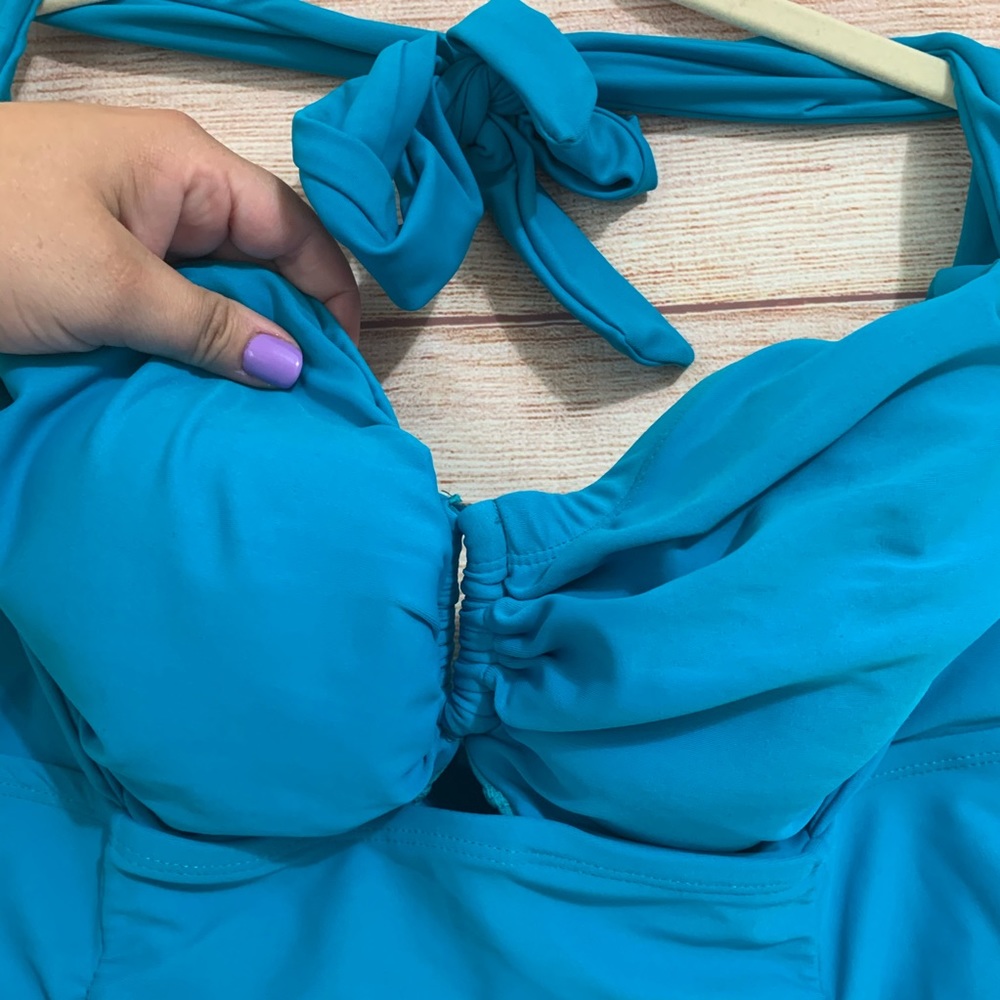 {Forever 21} Teal Halter one piece Swimsuit - Picture 4 of 9